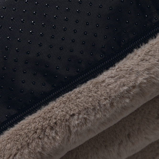 Designed by Lotte Hundekissen Reza - Beige