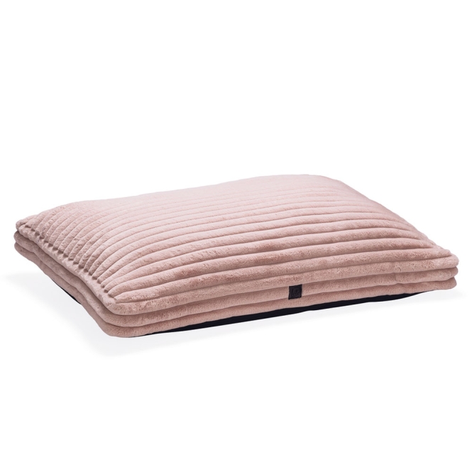 Designed by Lotte Hundekissen Reza - Rosa